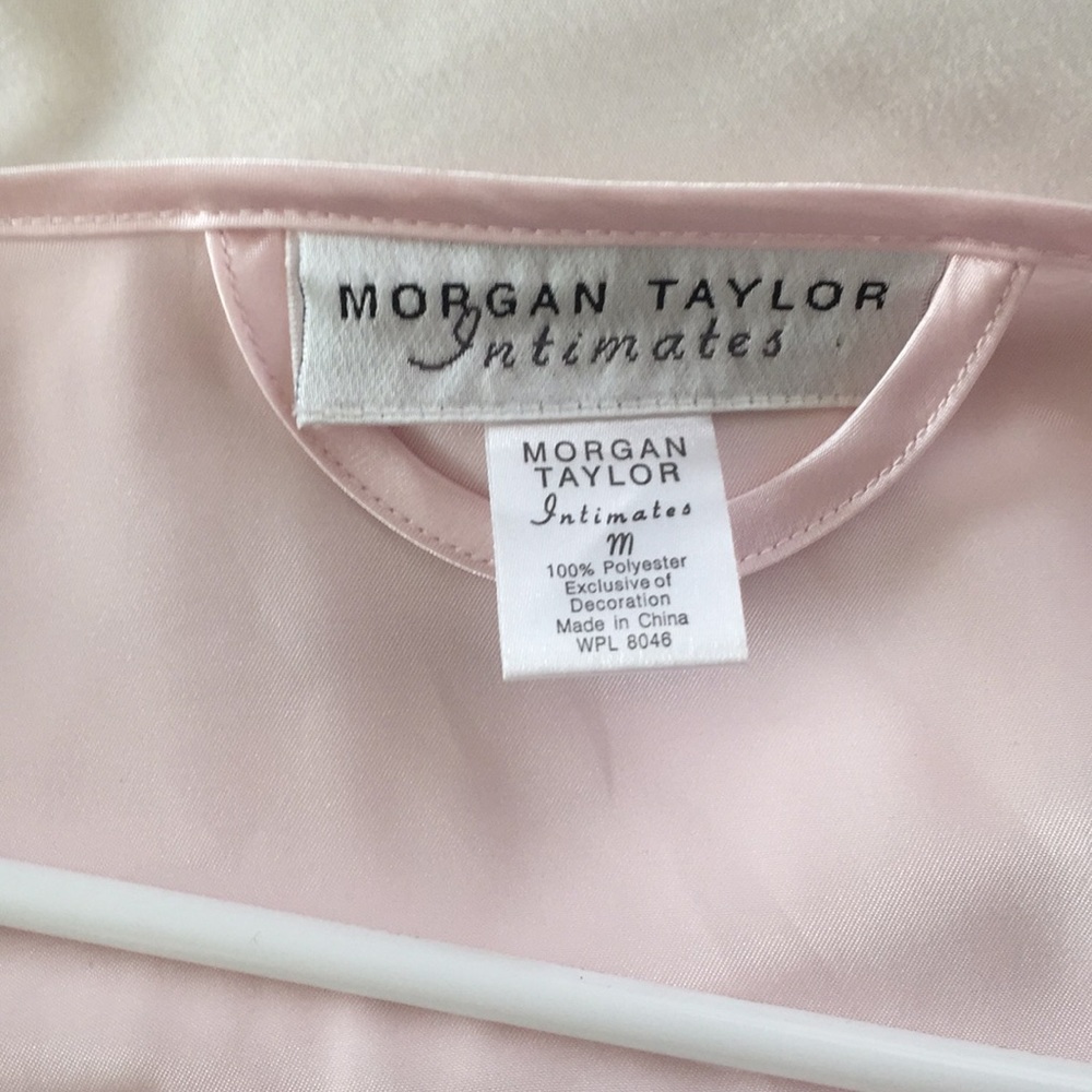 Silk Pink Robe - Picture 5 of 6